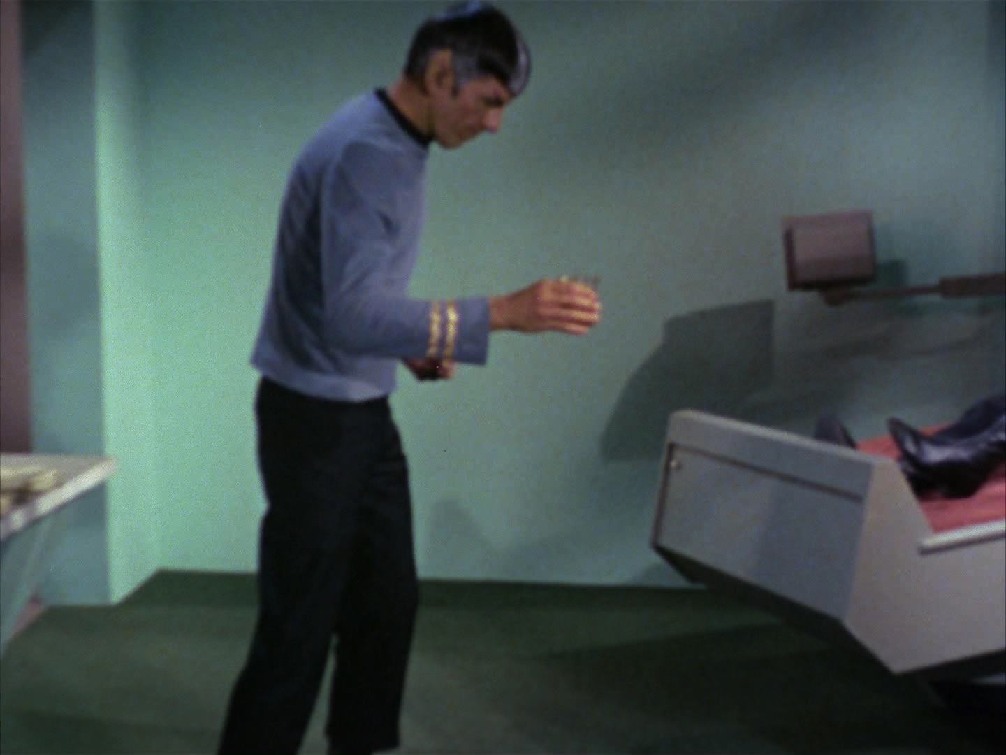 ariane179254_StarTrek_2x12_TheDeadlyYears_2989.jpg