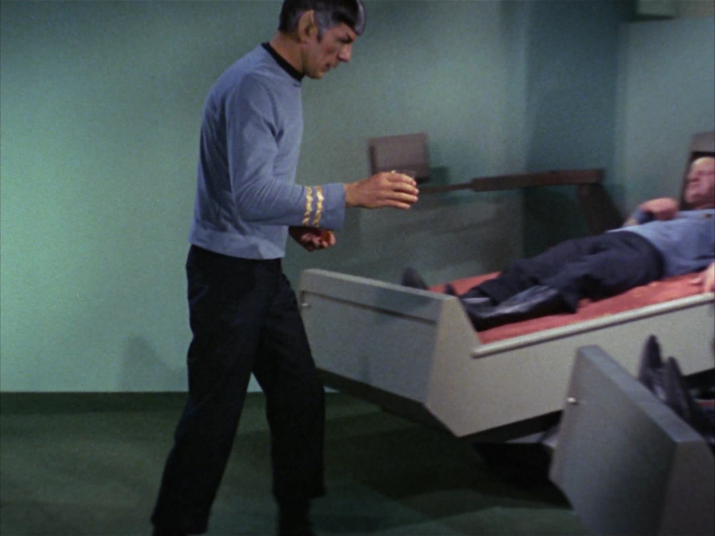 ariane179254_StarTrek_2x12_TheDeadlyYears_2990.jpg