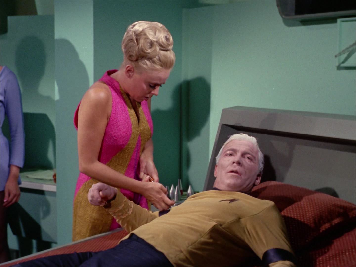ariane179254_StarTrek_2x12_TheDeadlyYears_3045.jpg