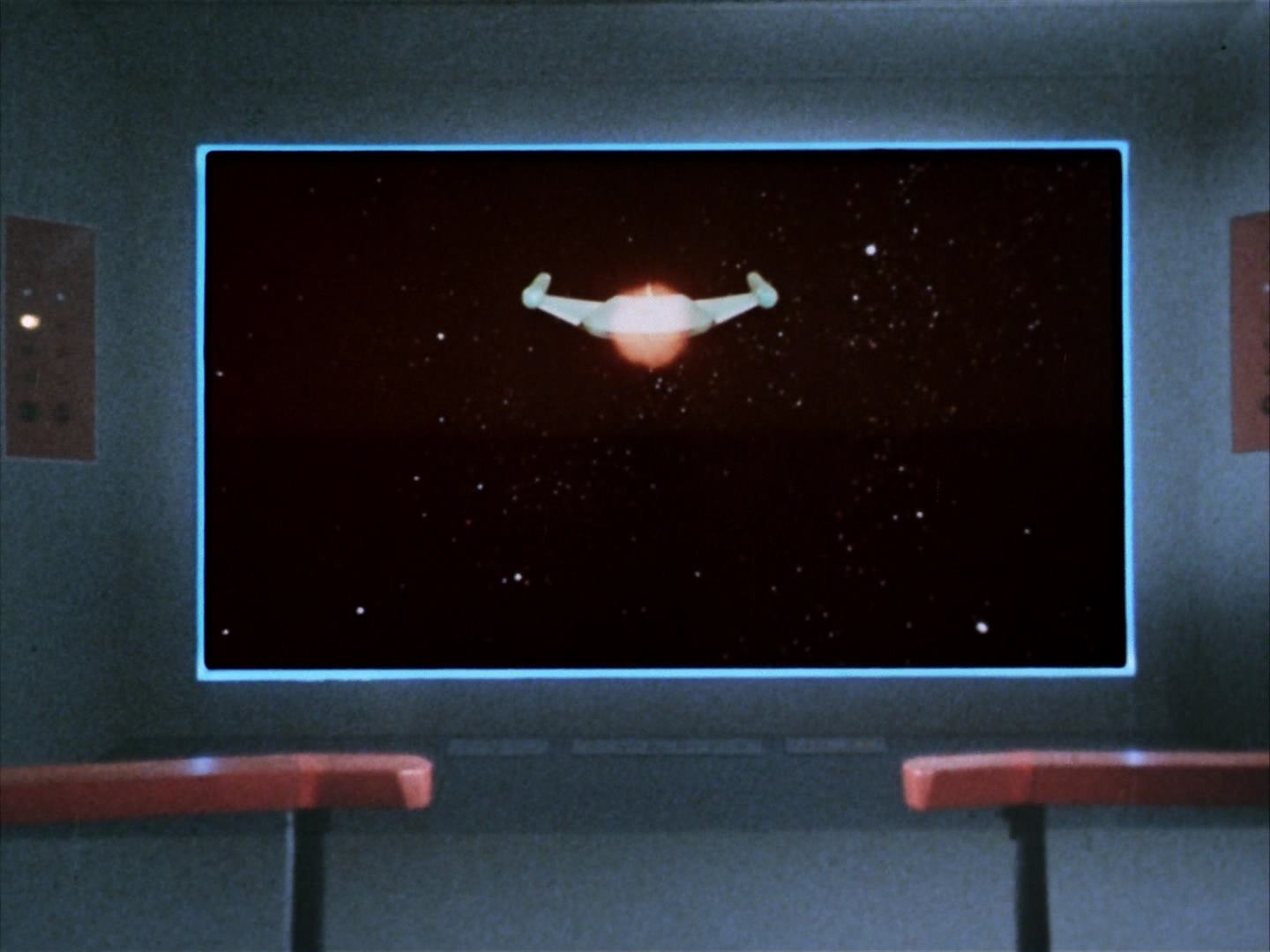 ariane179254_StarTrek_2x12_TheDeadlyYears_3057.jpg