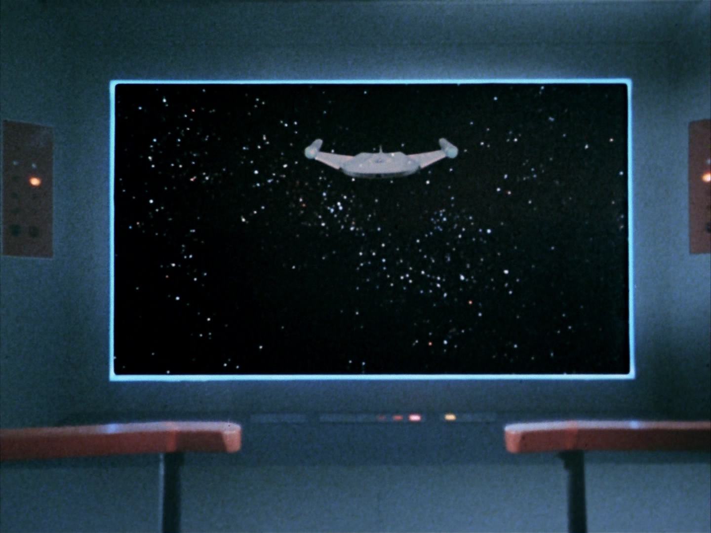 ariane179254_StarTrek_2x12_TheDeadlyYears_3073.jpg