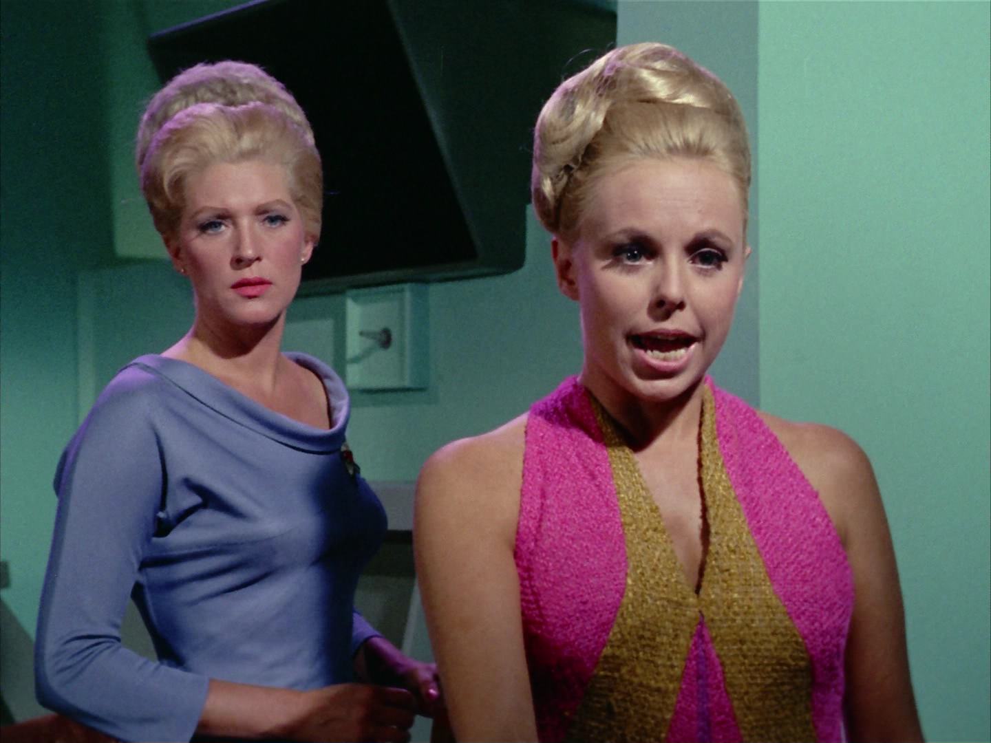 ariane179254_StarTrek_2x12_TheDeadlyYears_3083.jpg