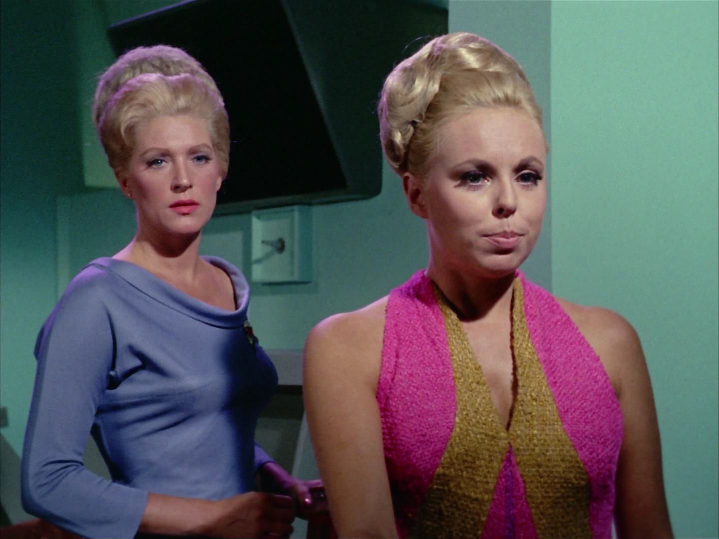 ariane179254_StarTrek_2x12_TheDeadlyYears_3087.jpg