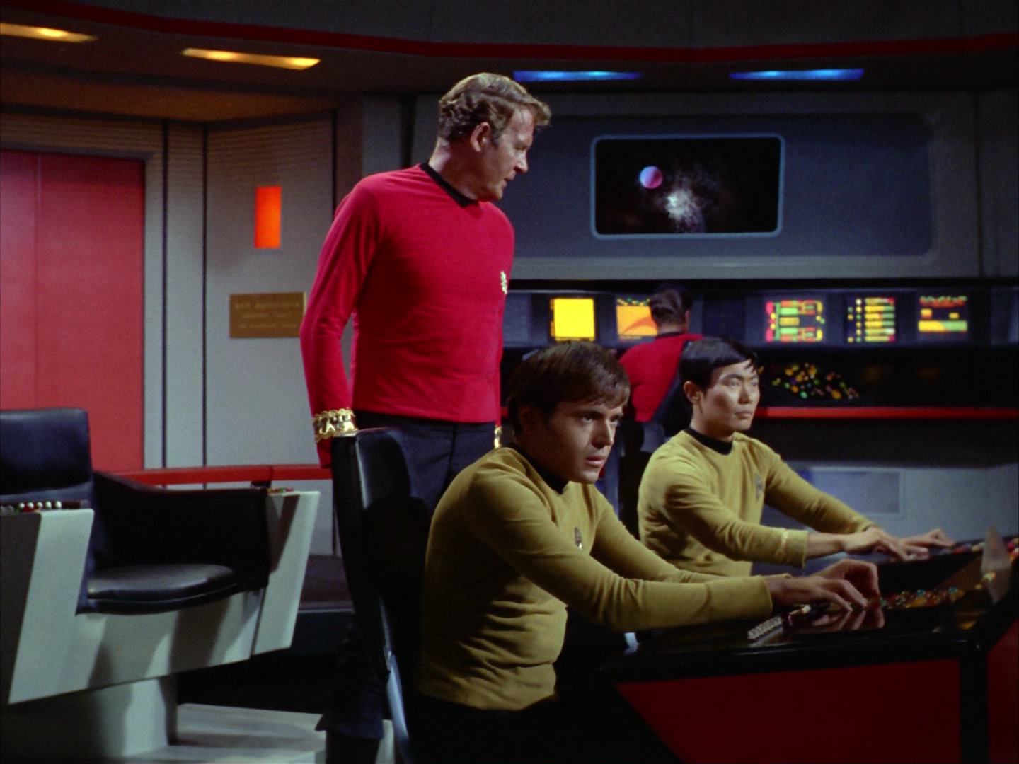 ariane179254_StarTrek_2x12_TheDeadlyYears_3095.jpg