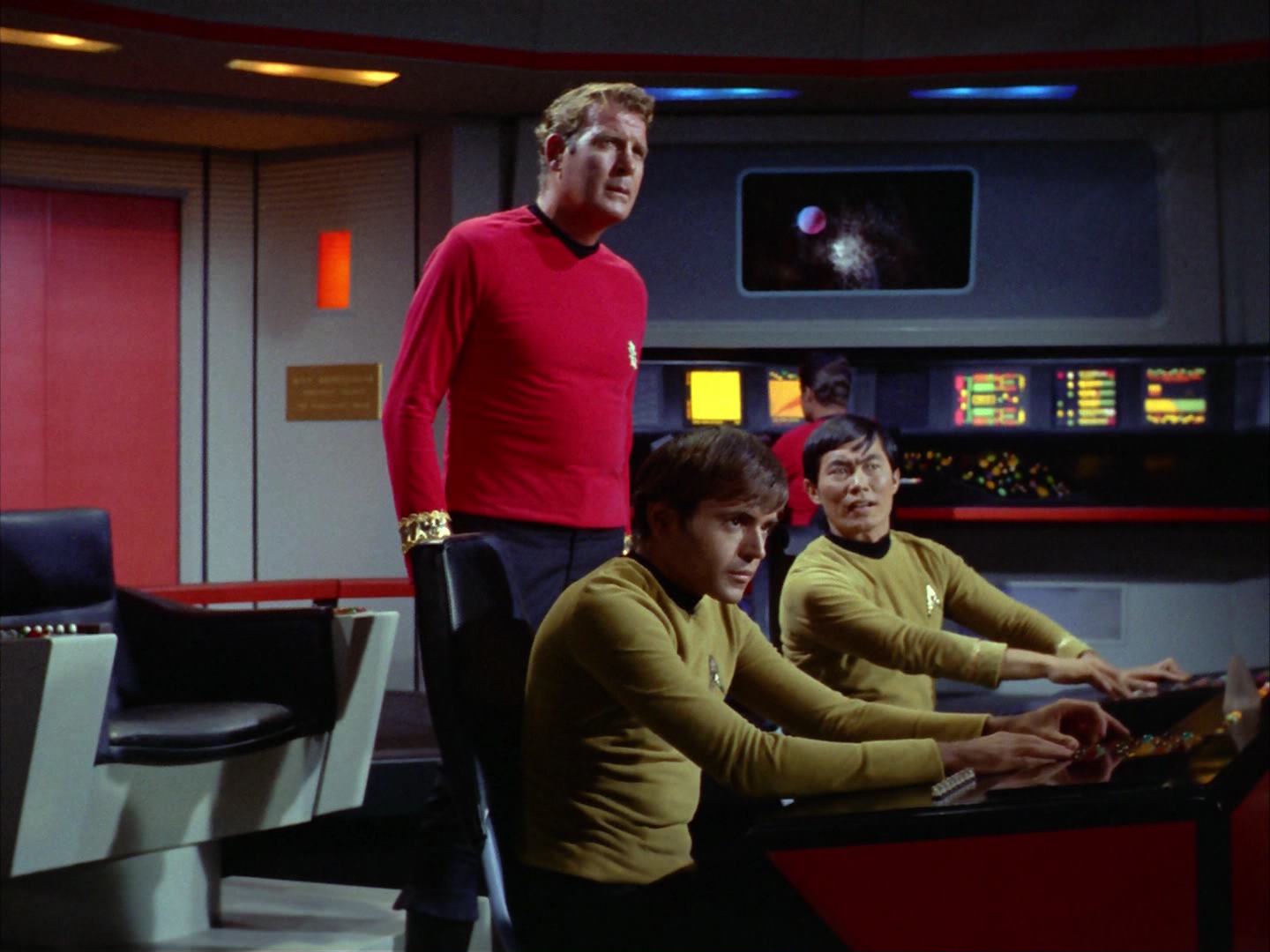 ariane179254_StarTrek_2x12_TheDeadlyYears_3100.jpg