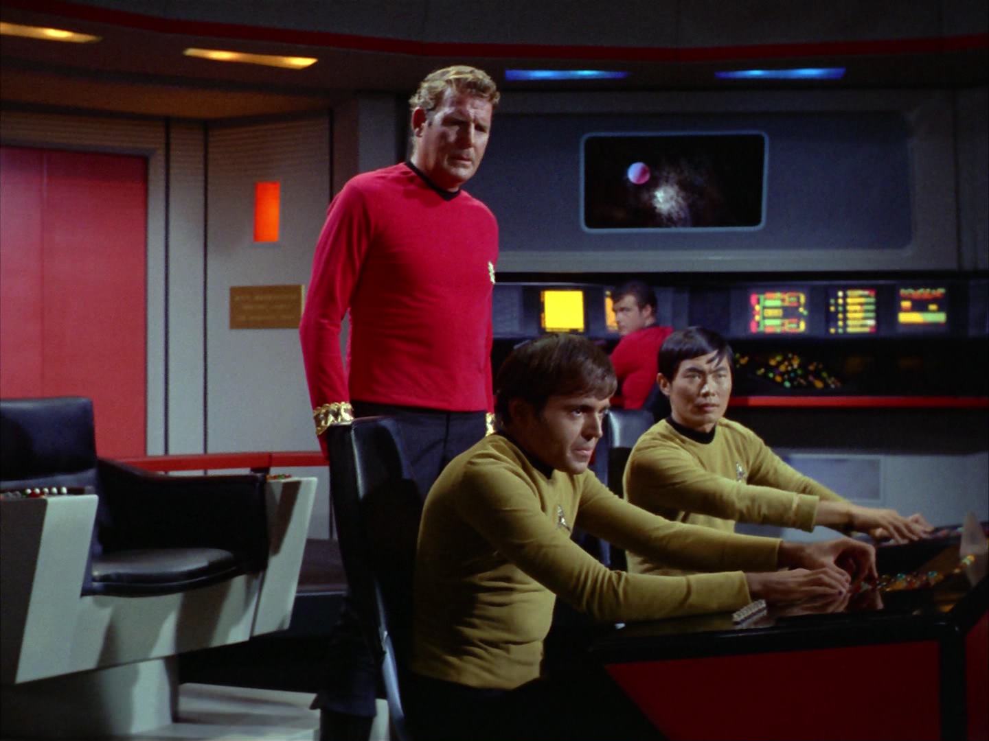 ariane179254_StarTrek_2x12_TheDeadlyYears_3110.jpg
