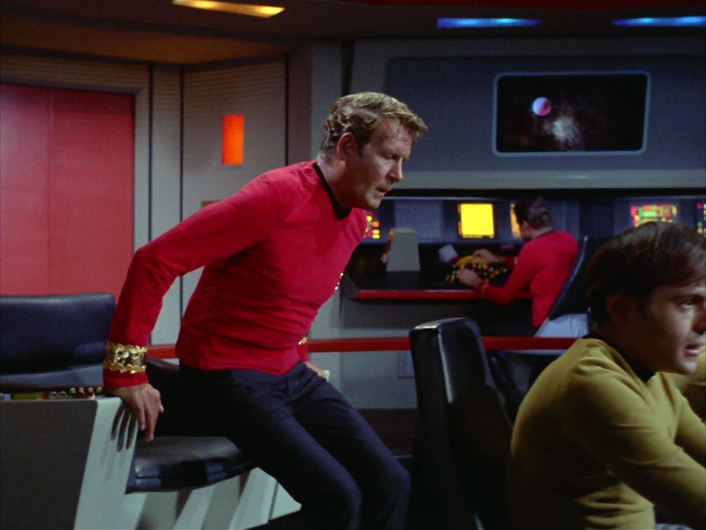 ariane179254_StarTrek_2x12_TheDeadlyYears_3123.jpg