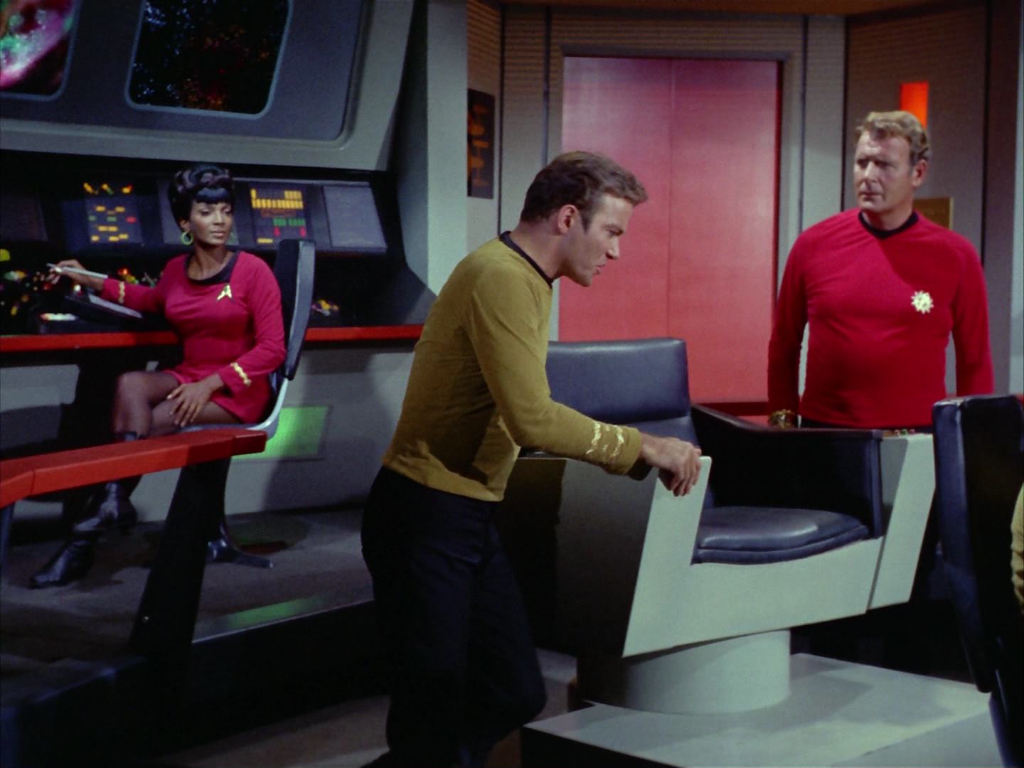 ariane179254_StarTrek_2x12_TheDeadlyYears_3151.jpg