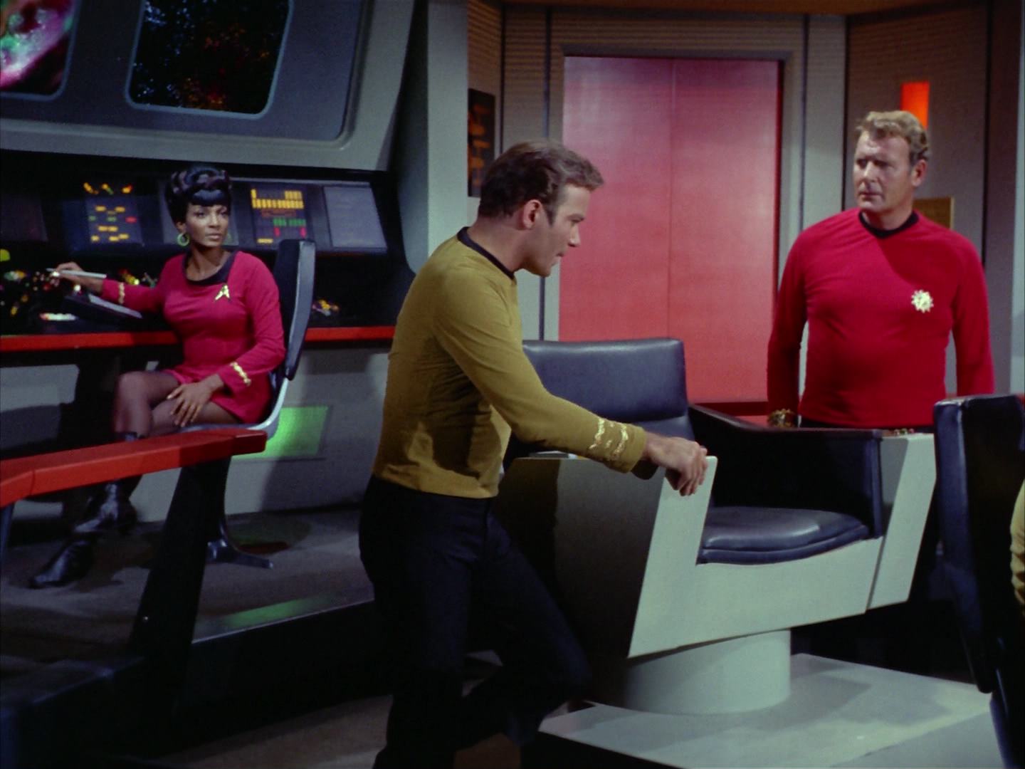 ariane179254_StarTrek_2x12_TheDeadlyYears_3152.jpg