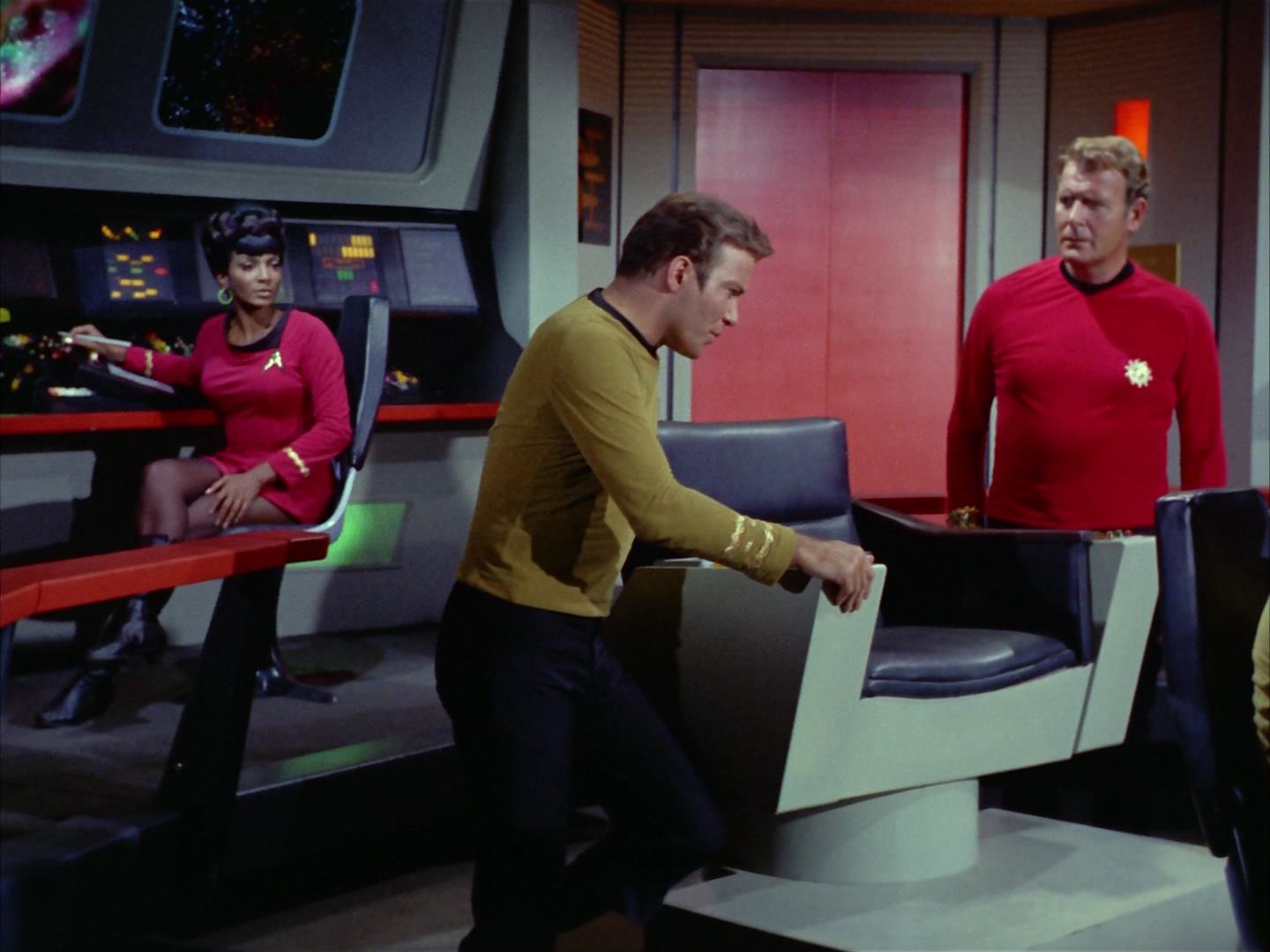 ariane179254_StarTrek_2x12_TheDeadlyYears_3156.jpg