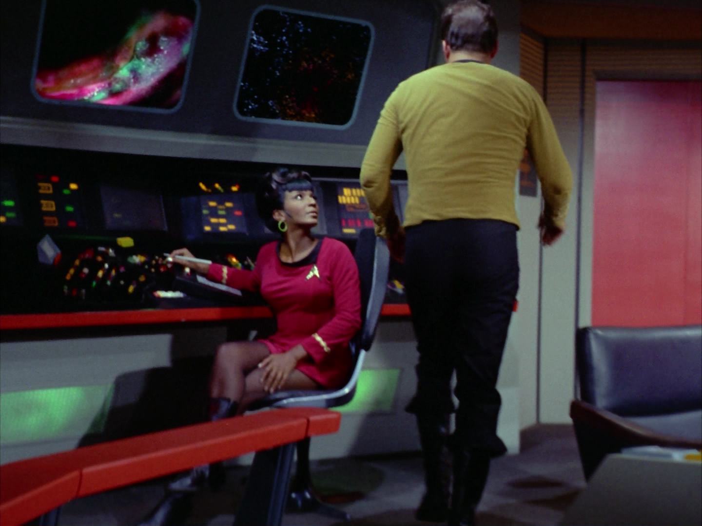 ariane179254_StarTrek_2x12_TheDeadlyYears_3160.jpg