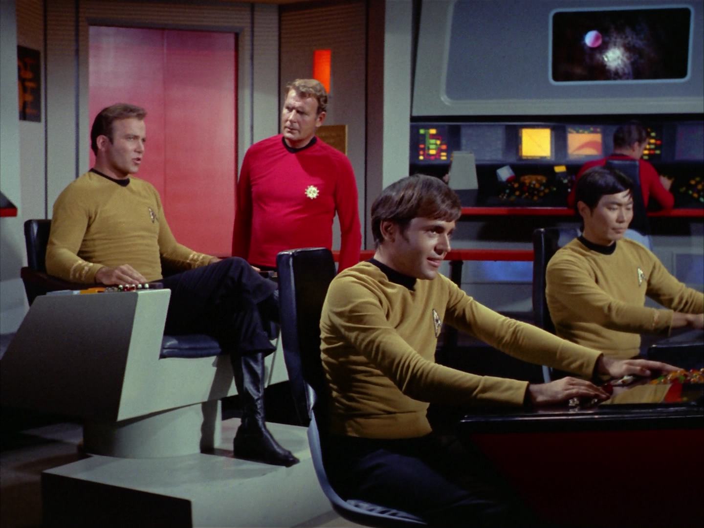 ariane179254_StarTrek_2x12_TheDeadlyYears_3225.jpg