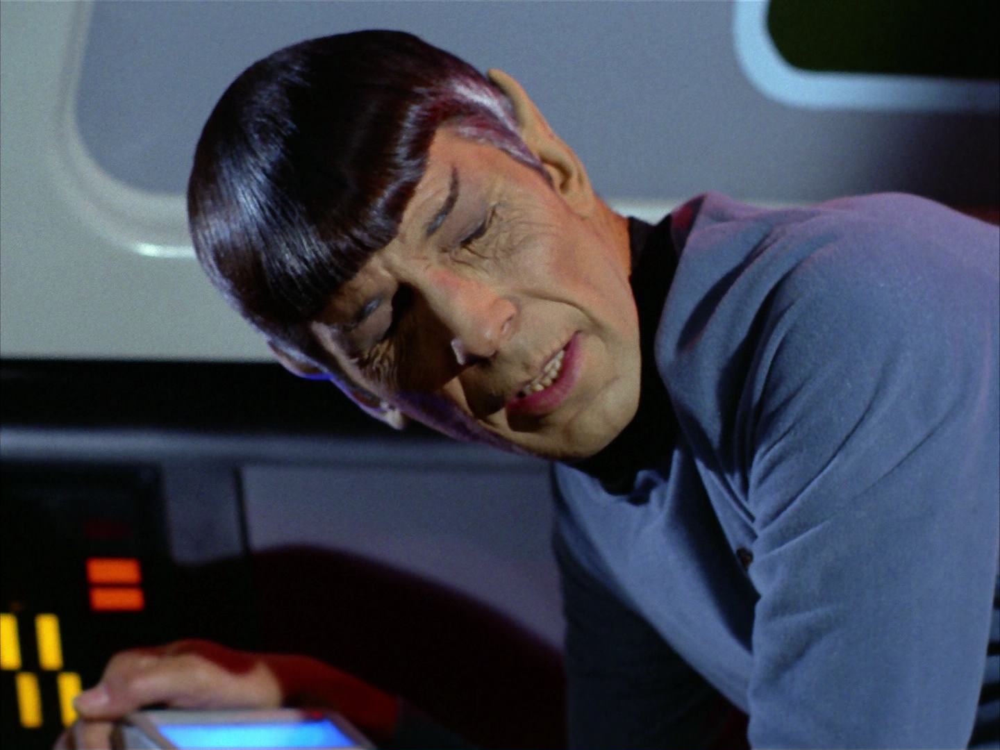 ariane179254_StarTrek_2x12_TheDeadlyYears_3241.jpg