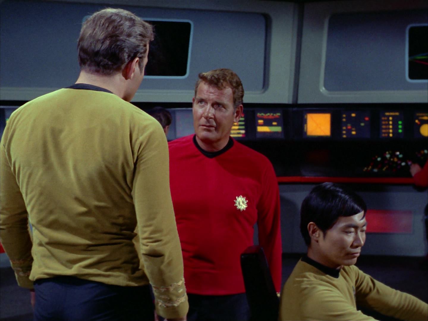 ariane179254_StarTrek_2x12_TheDeadlyYears_3299.jpg