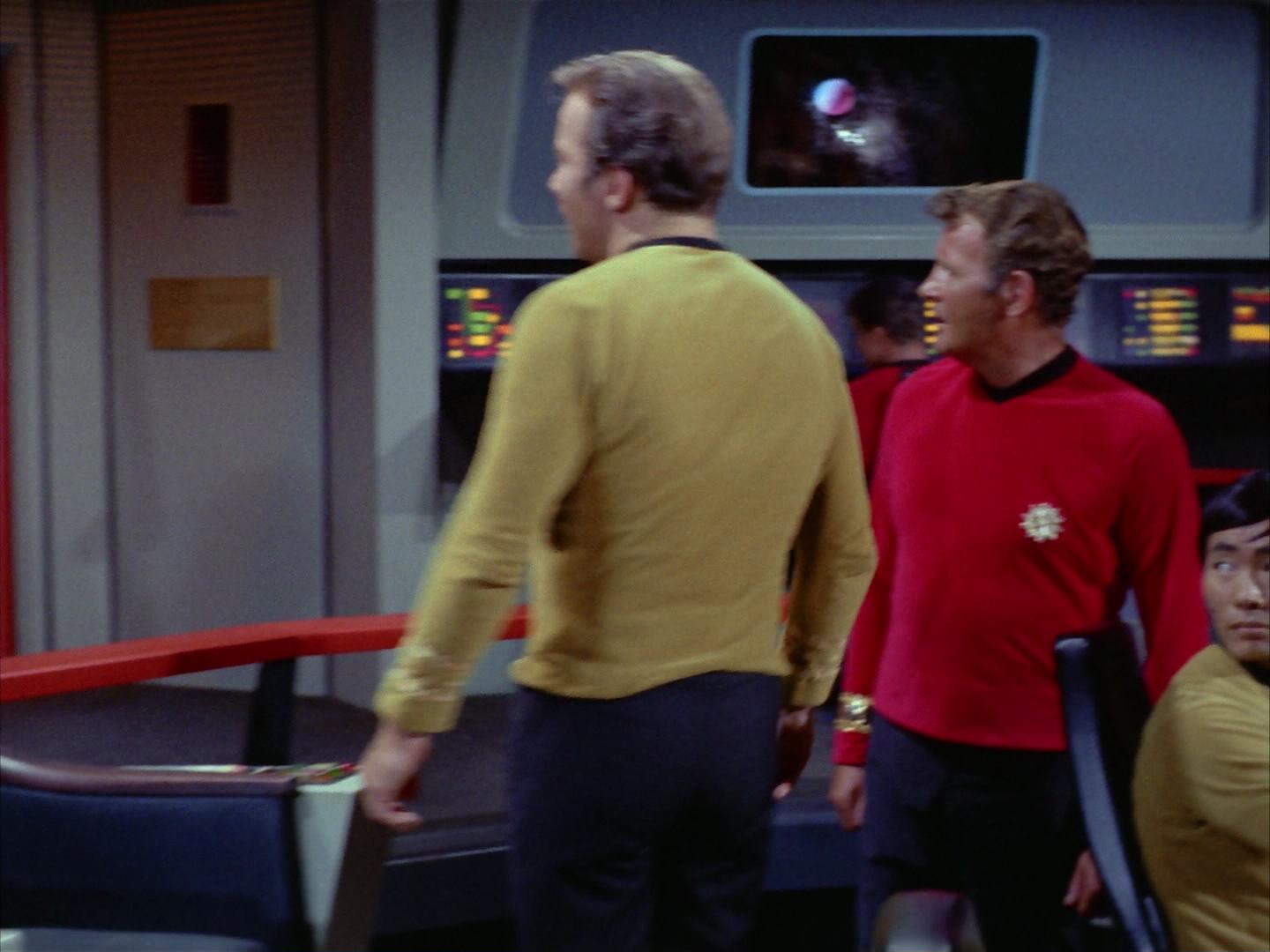 ariane179254_StarTrek_2x12_TheDeadlyYears_3319.jpg