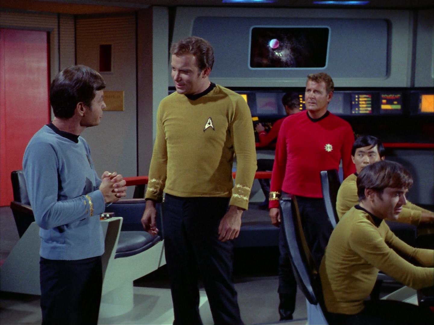 ariane179254_StarTrek_2x12_TheDeadlyYears_3326.jpg