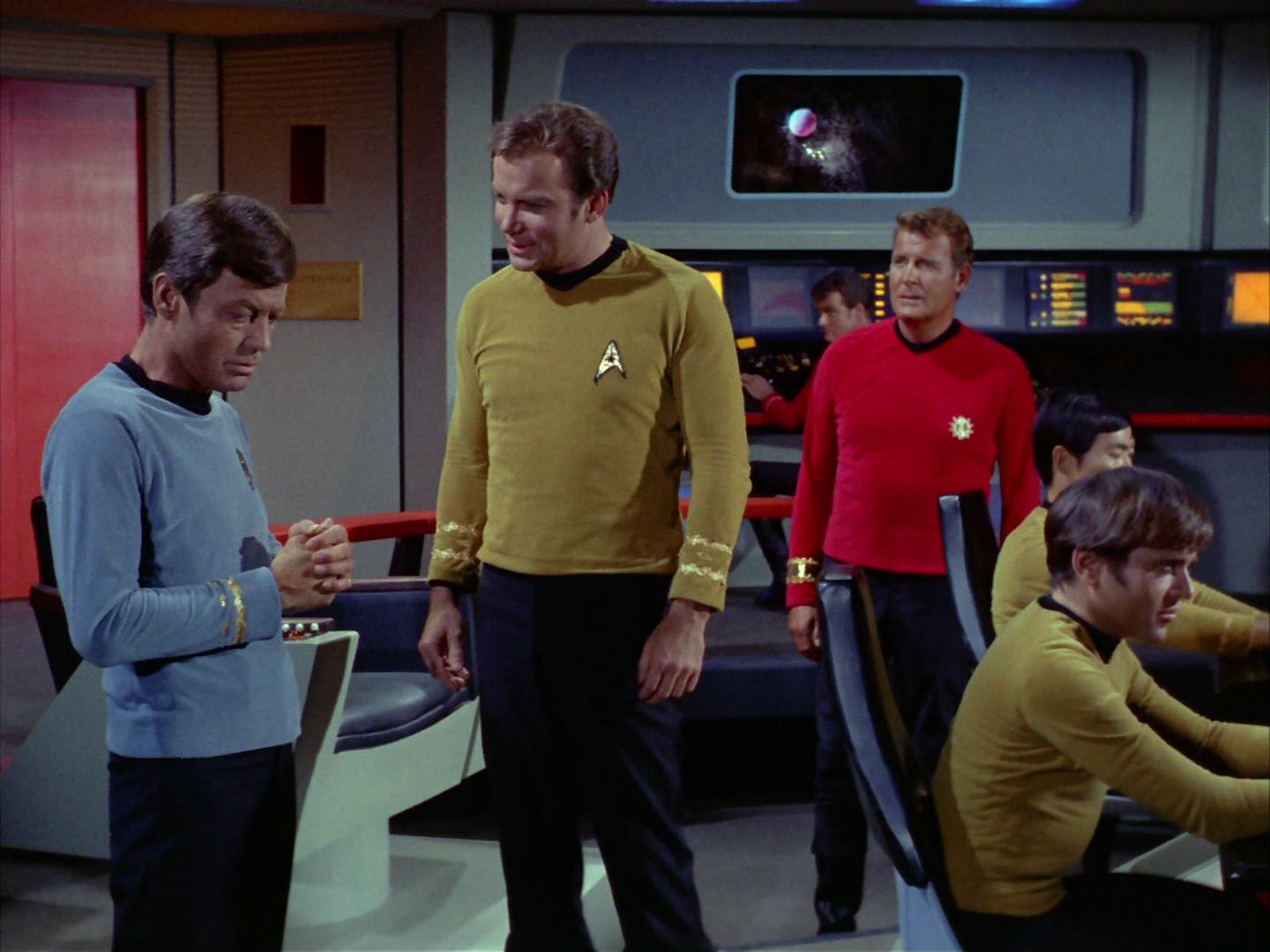 ariane179254_StarTrek_2x12_TheDeadlyYears_3329.jpg