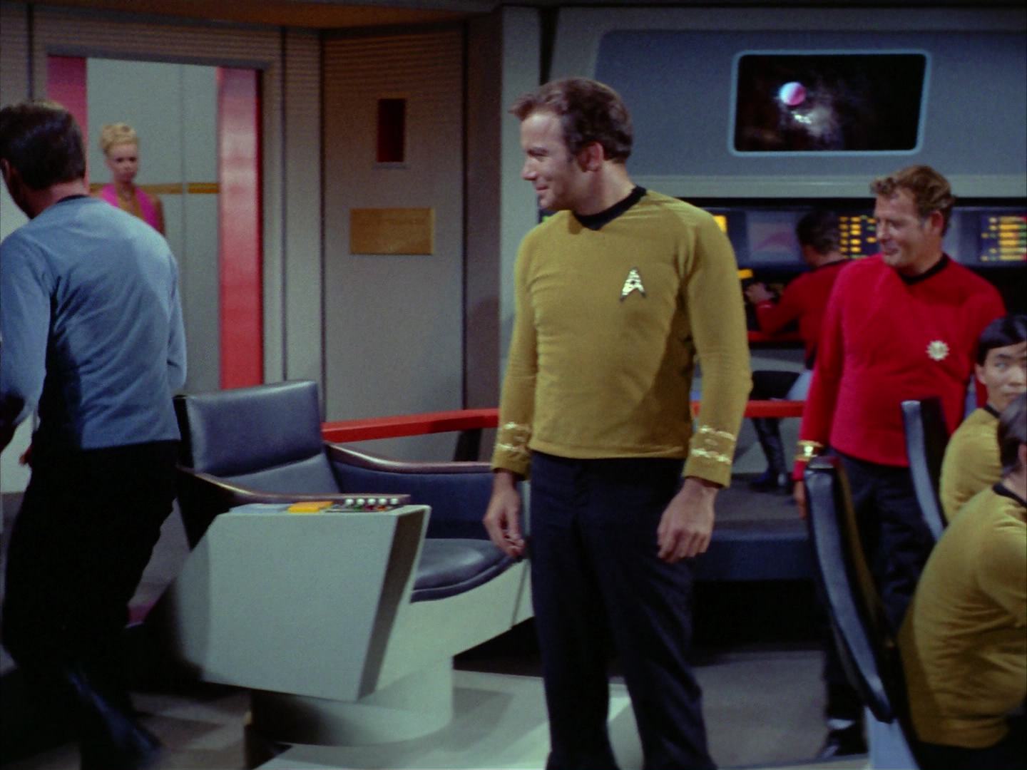 ariane179254_StarTrek_2x12_TheDeadlyYears_3355.jpg