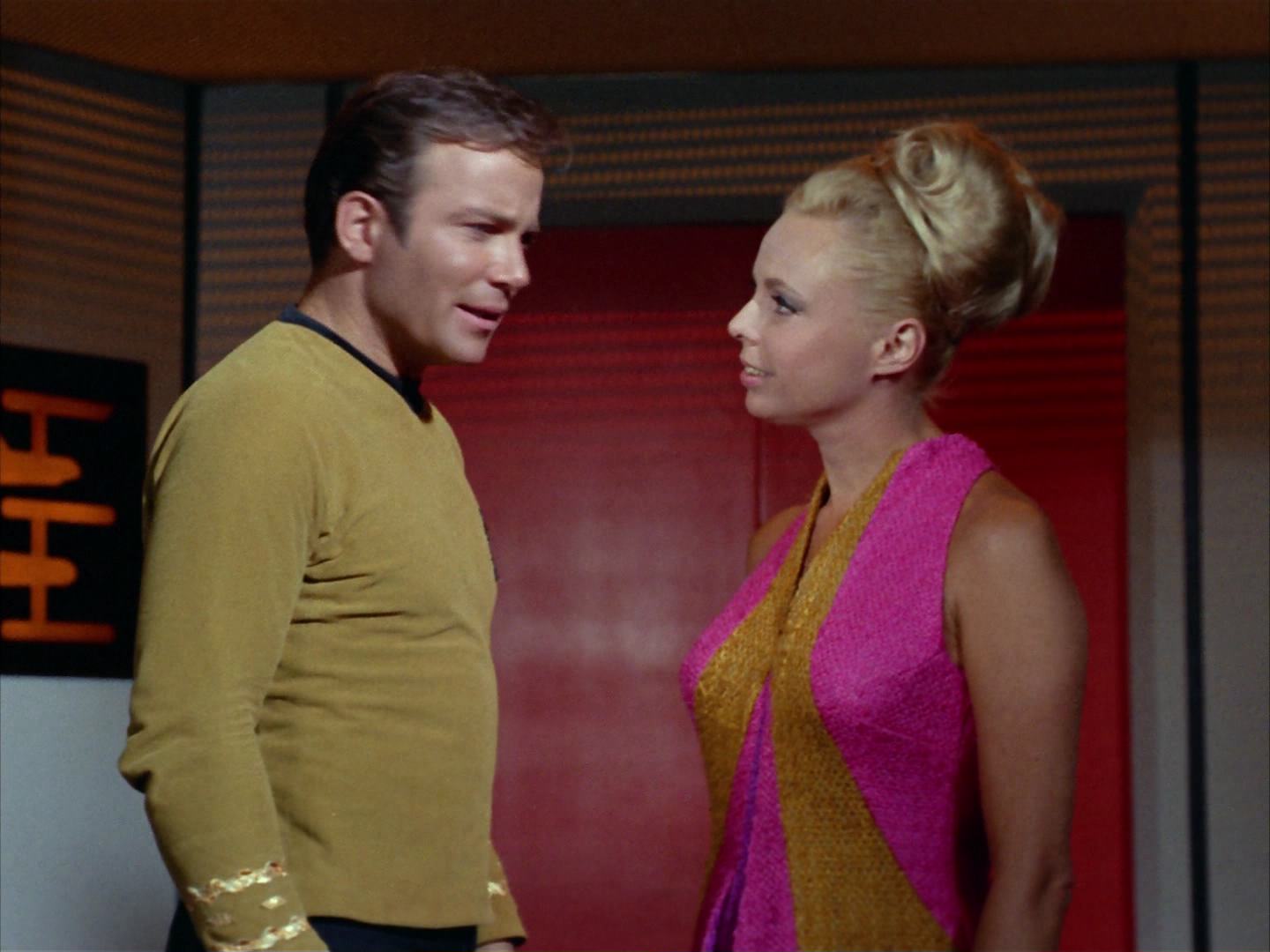 ariane179254_StarTrek_2x12_TheDeadlyYears_3377.jpg