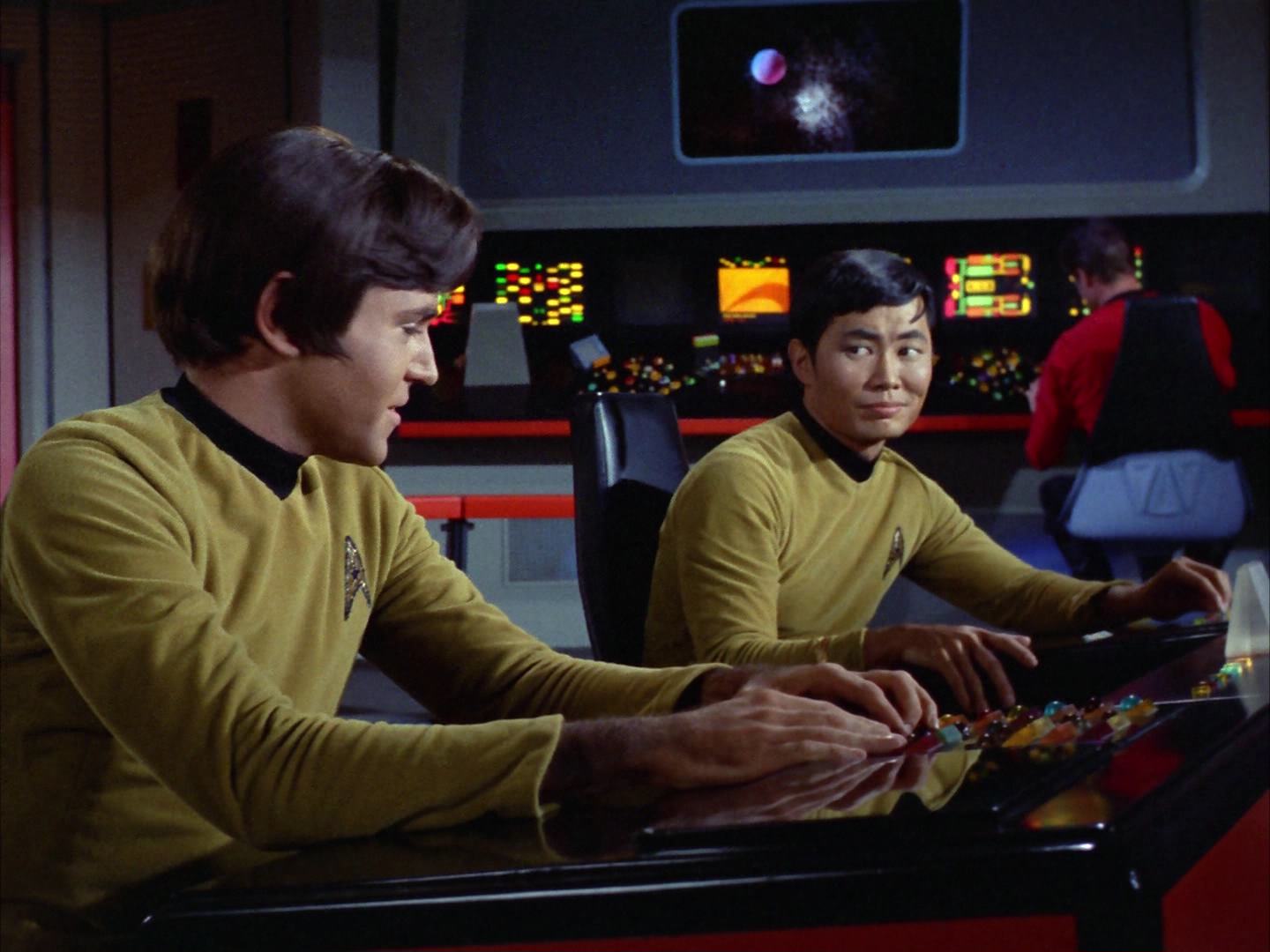 ariane179254_StarTrek_2x12_TheDeadlyYears_3379.jpg