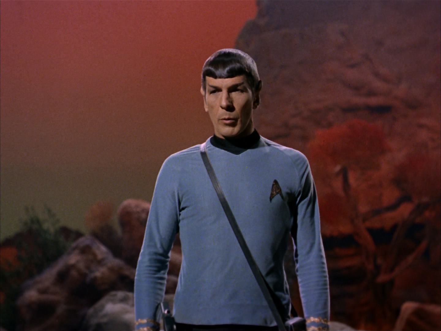 ariane179254_StarTrek_2x13_Obsession_0034.jpg