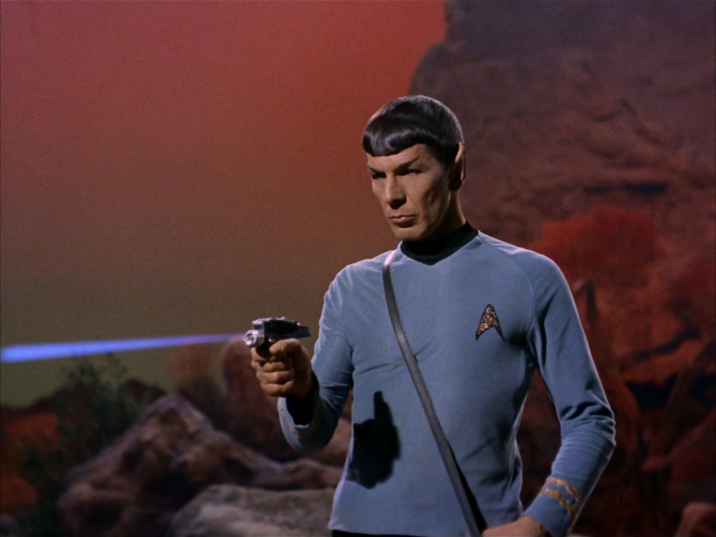 ariane179254_StarTrek_2x13_Obsession_0040.jpg