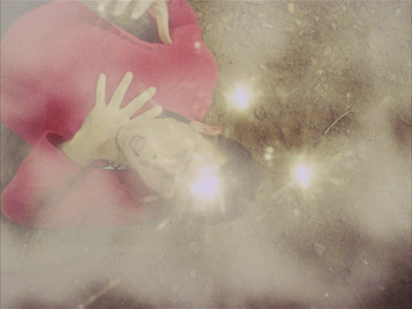 ariane179254_StarTrek_2x13_Obsession_0211.jpg