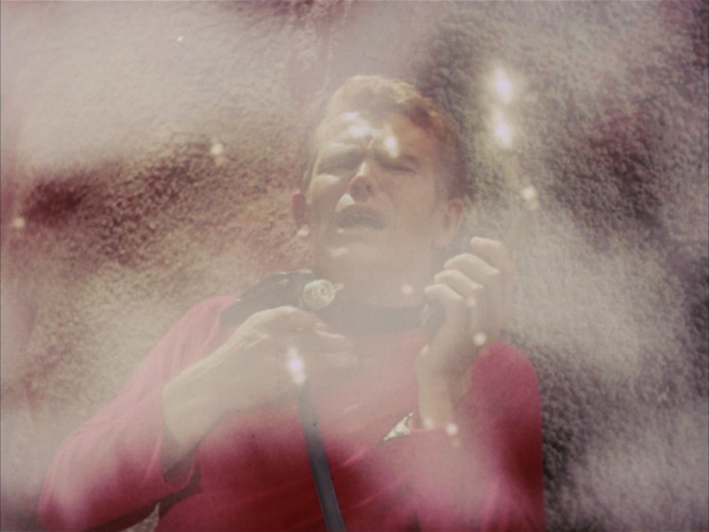 ariane179254_StarTrek_2x13_Obsession_0223.jpg