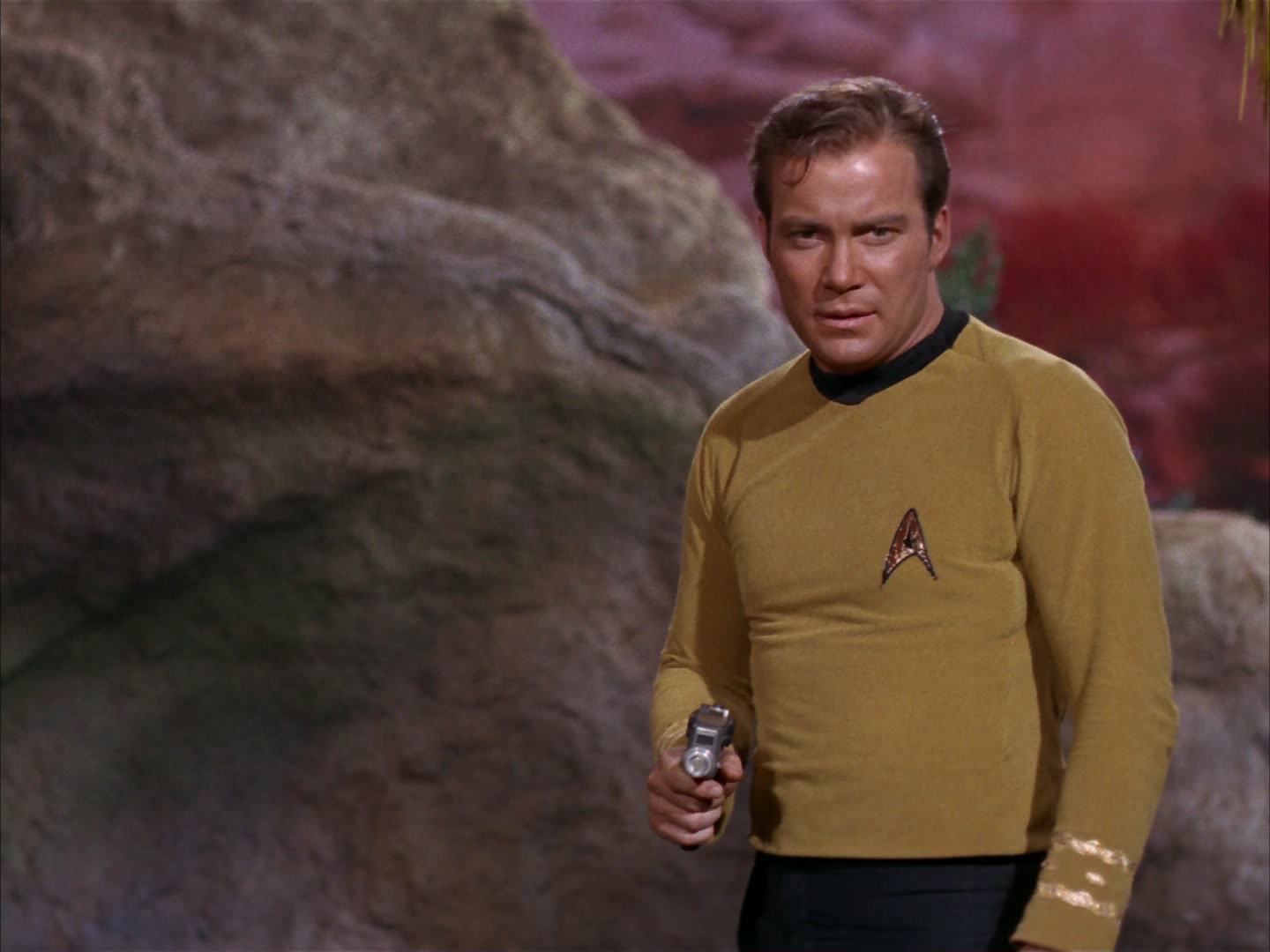 ariane179254_StarTrek_2x13_Obsession_0259.jpg