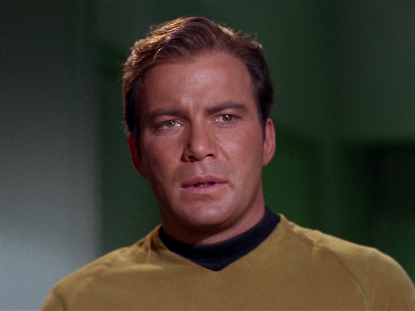 ariane179254_StarTrek_2x13_Obsession_0511.jpg