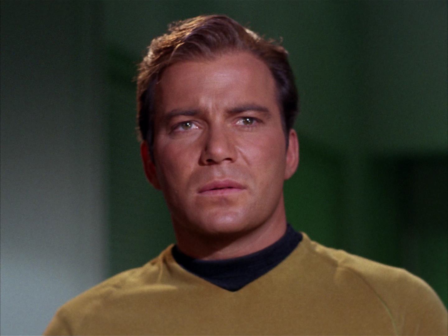 ariane179254_StarTrek_2x13_Obsession_0513.jpg