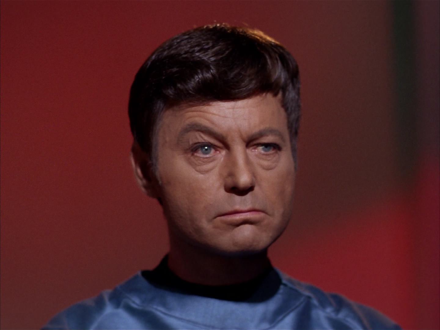 ariane179254_StarTrek_2x13_Obsession_0666.jpg