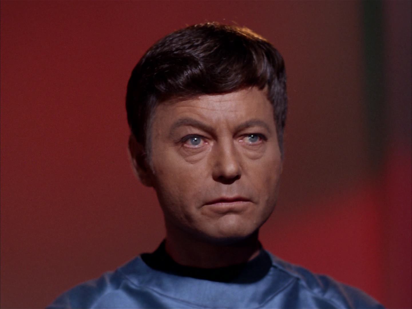 ariane179254_StarTrek_2x13_Obsession_0669.jpg