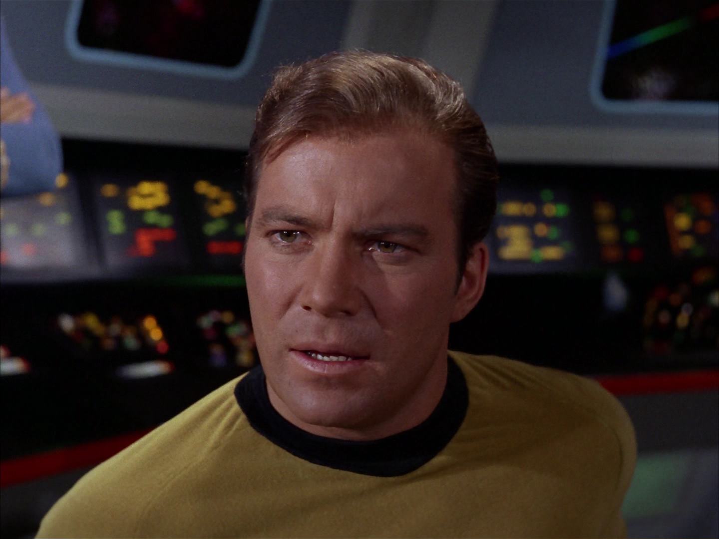 ariane179254_StarTrek_2x13_Obsession_0747.jpg