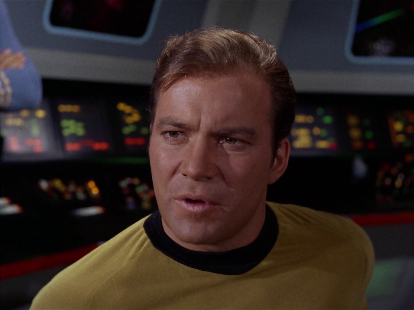 ariane179254_StarTrek_2x13_Obsession_0749.jpg