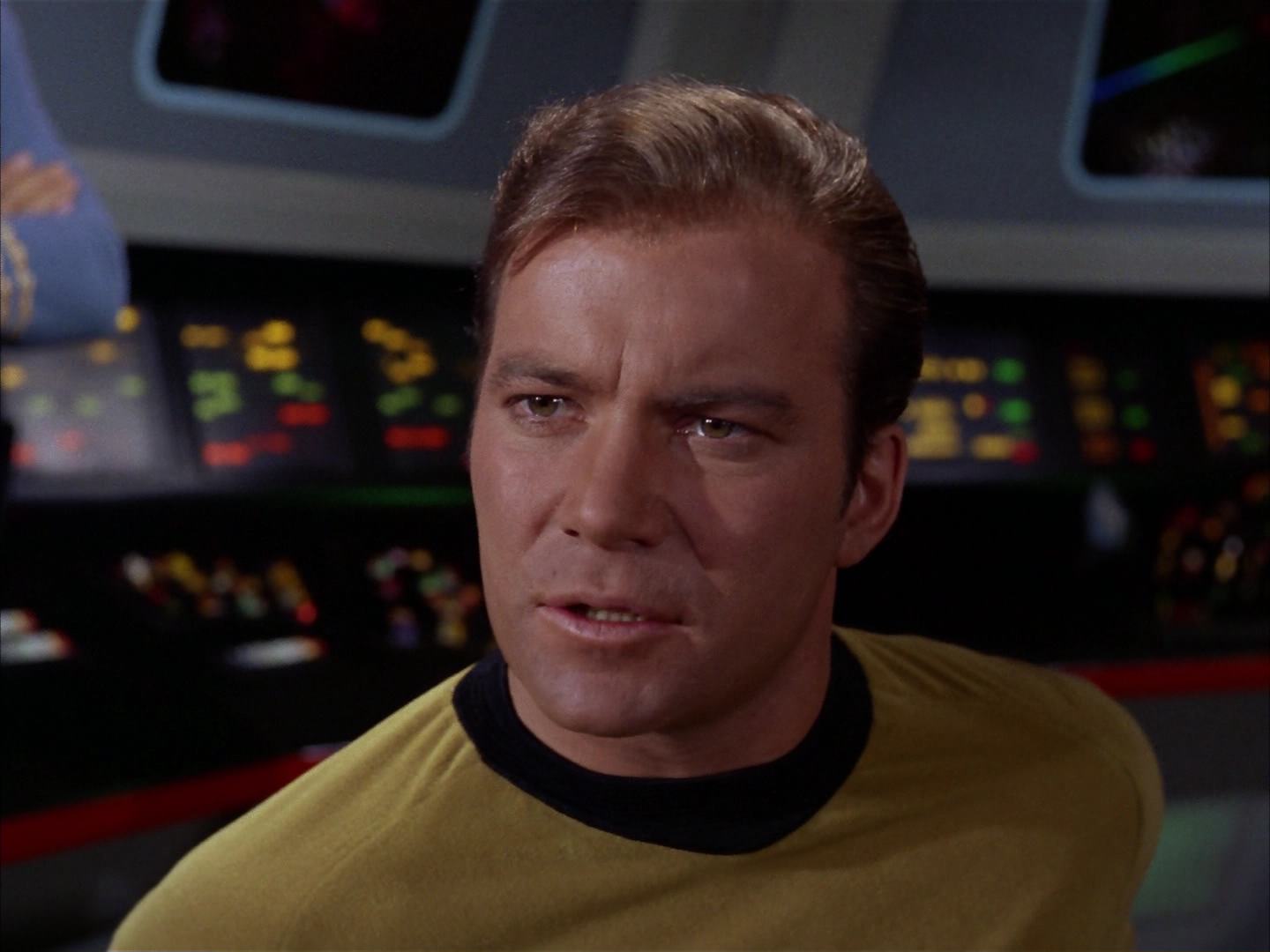 ariane179254_StarTrek_2x13_Obsession_0752.jpg