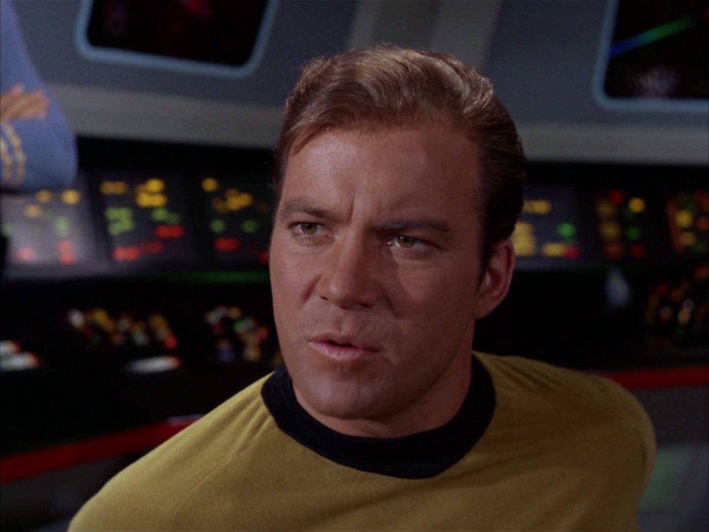 ariane179254_StarTrek_2x13_Obsession_0755.jpg