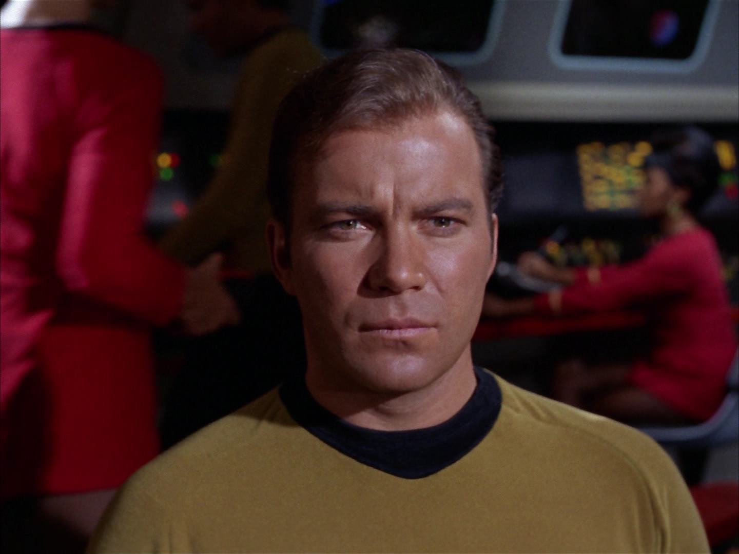 ariane179254_StarTrek_2x13_Obsession_0772.jpg