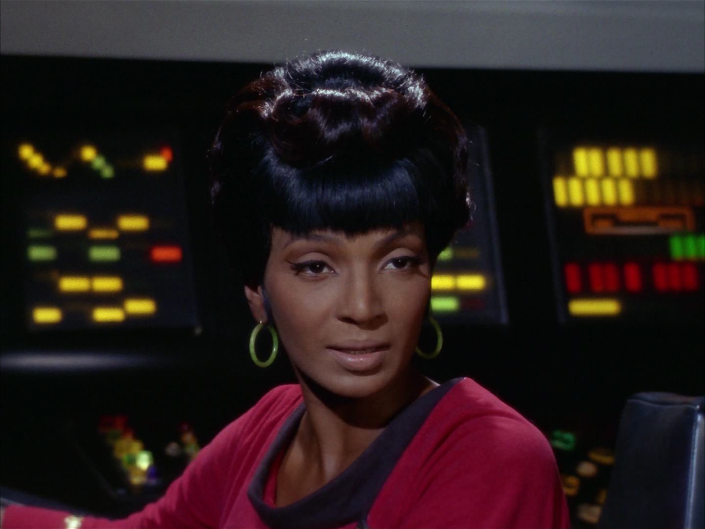 ariane179254_StarTrek_2x13_Obsession_0799.jpg
