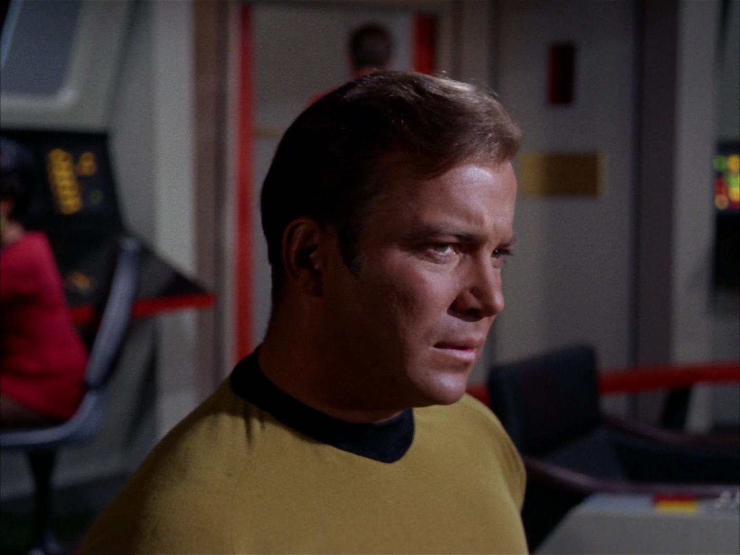 ariane179254_StarTrek_2x13_Obsession_0831.jpg
