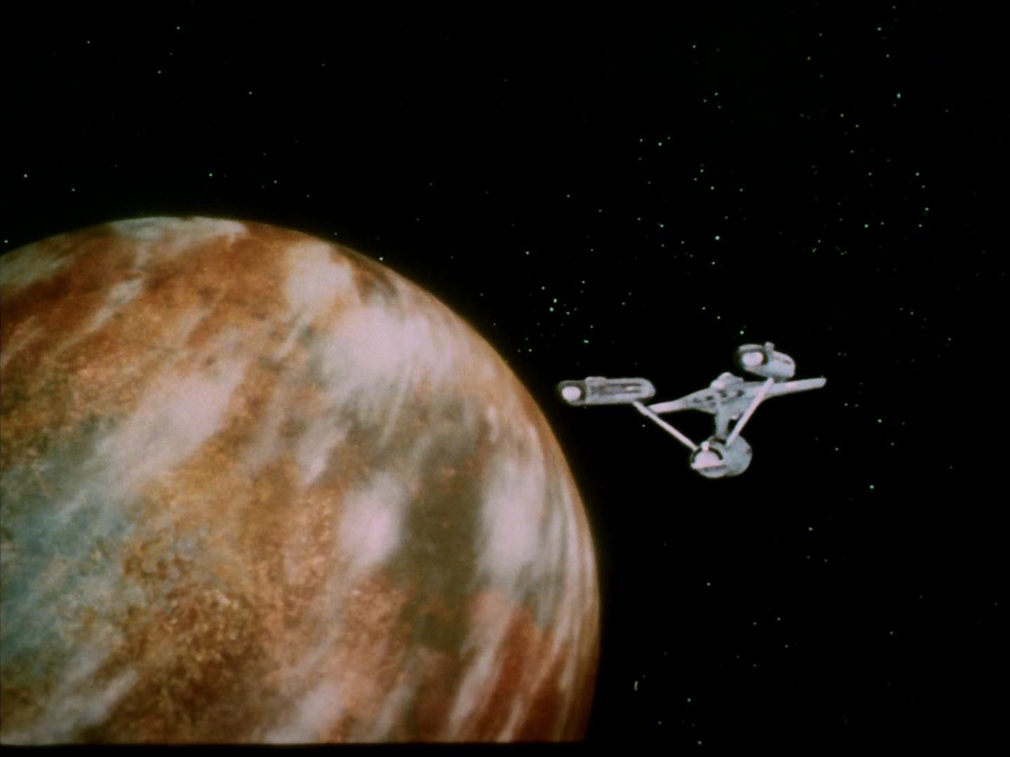 ariane179254_StarTrek_2x13_Obsession_0834.jpg