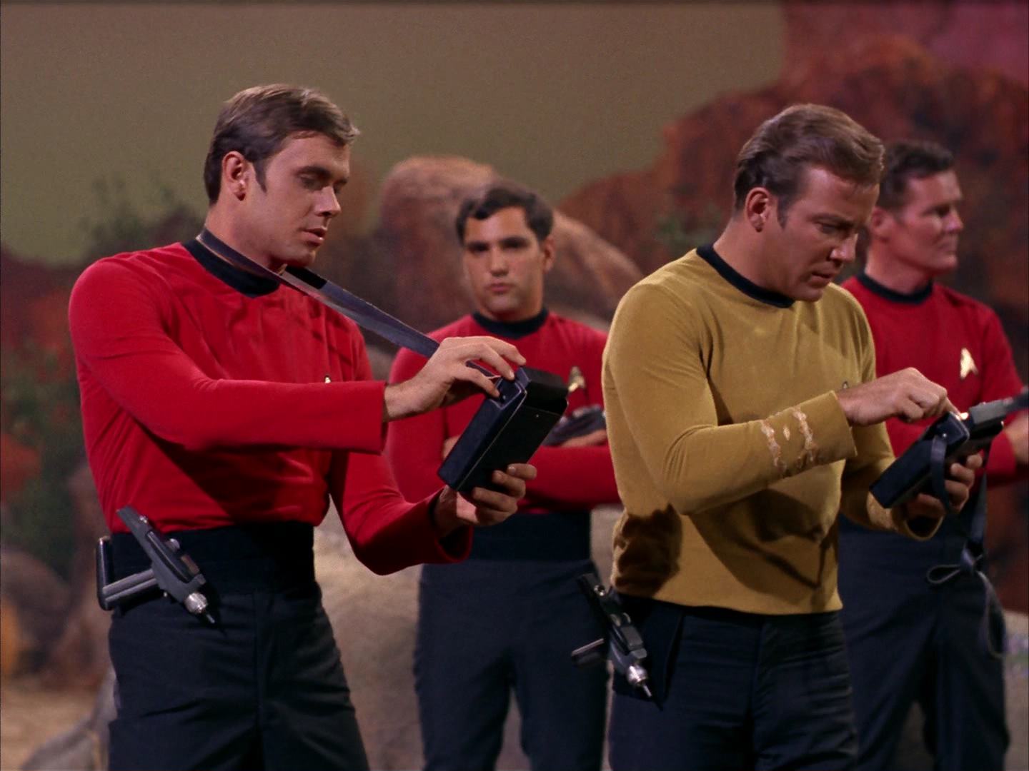 ariane179254_StarTrek_2x13_Obsession_0860.jpg