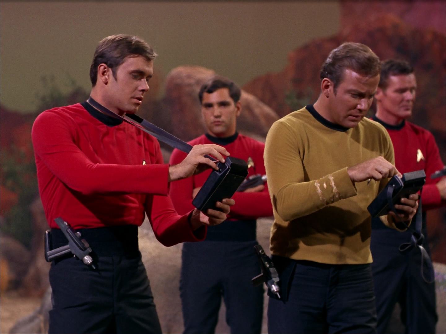 ariane179254_StarTrek_2x13_Obsession_0861.jpg