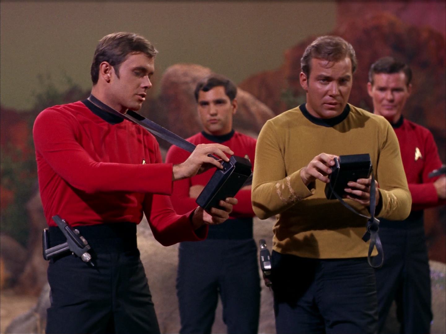 ariane179254_StarTrek_2x13_Obsession_0865.jpg
