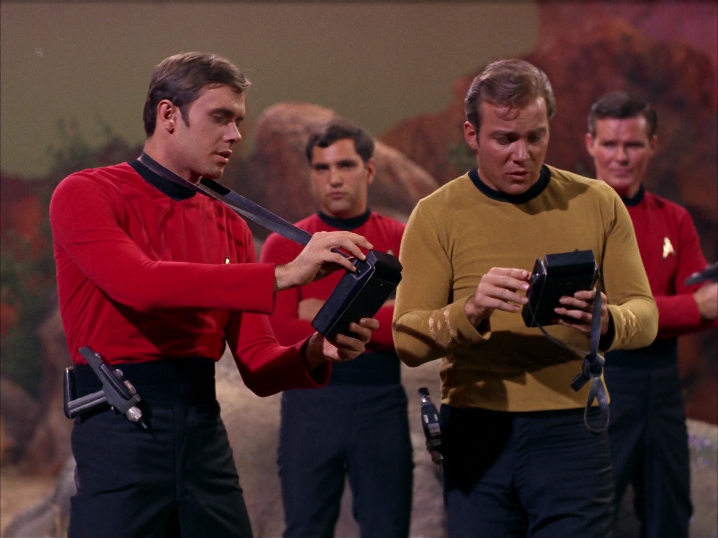 ariane179254_StarTrek_2x13_Obsession_0867.jpg
