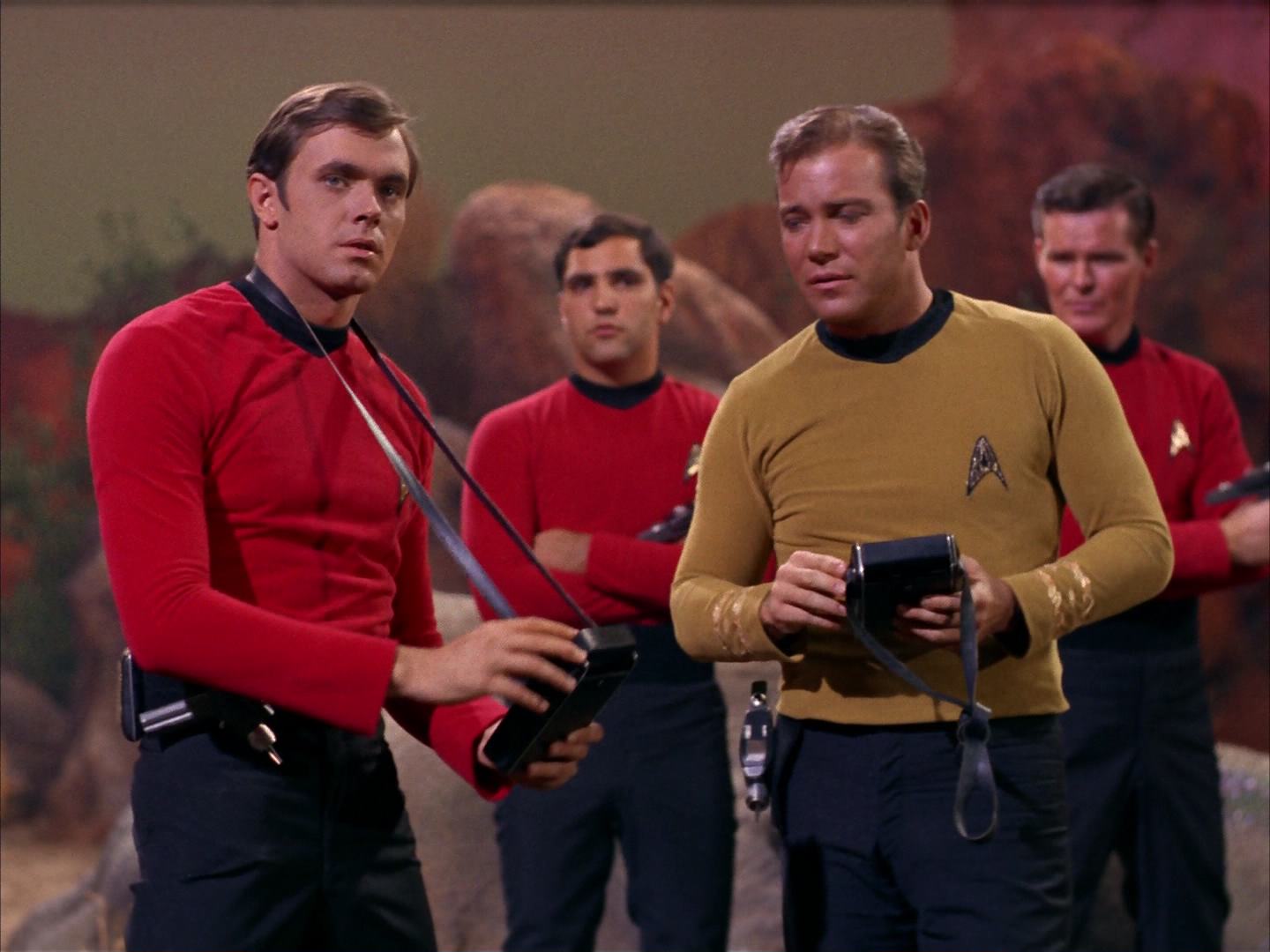ariane179254_StarTrek_2x13_Obsession_0871.jpg
