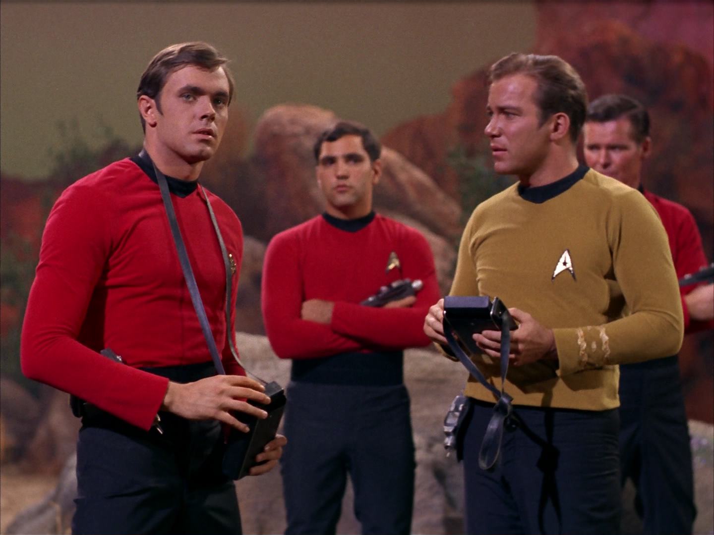 ariane179254_StarTrek_2x13_Obsession_0872.jpg