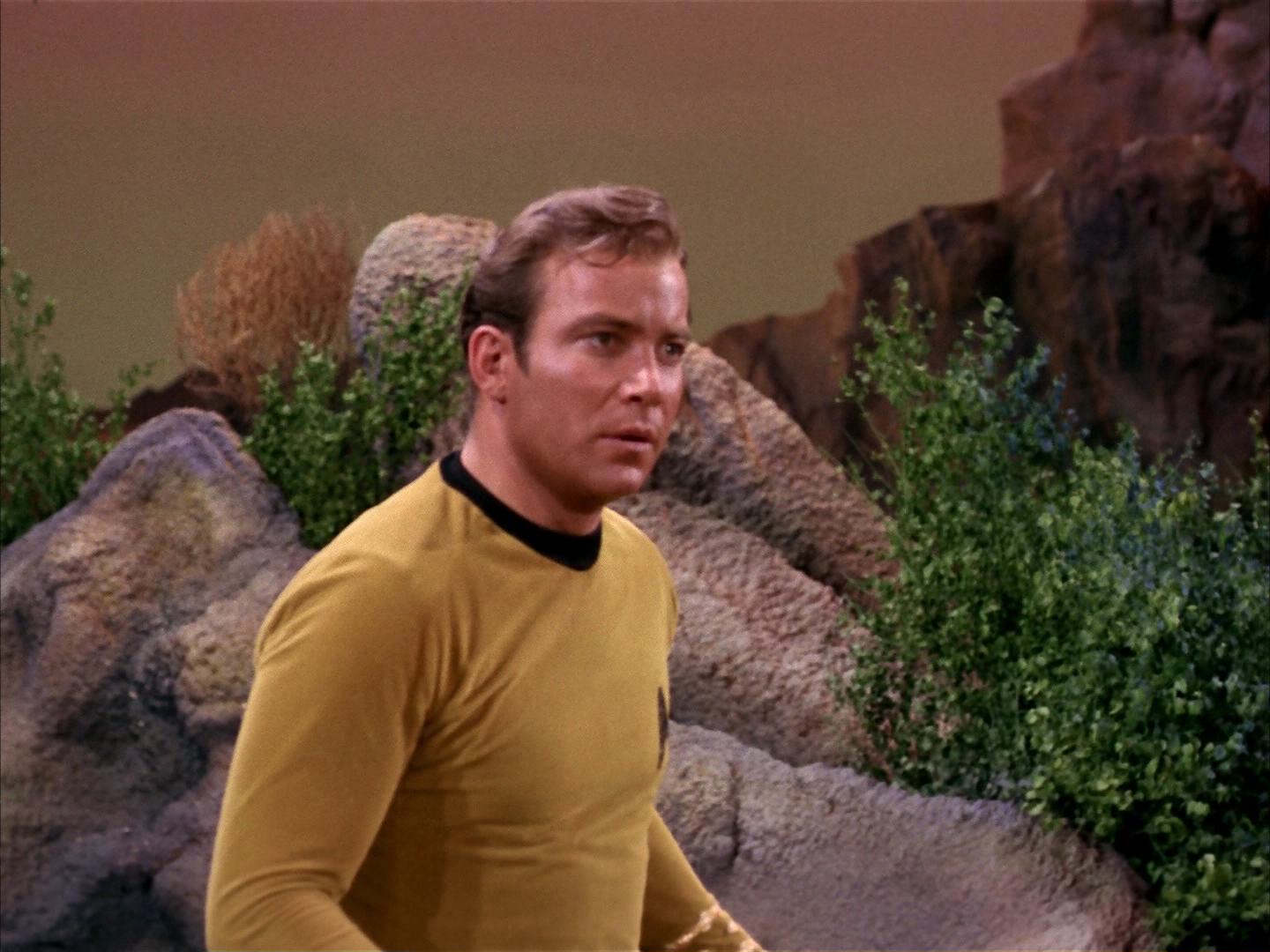 ariane179254_StarTrek_2x13_Obsession_0930.jpg