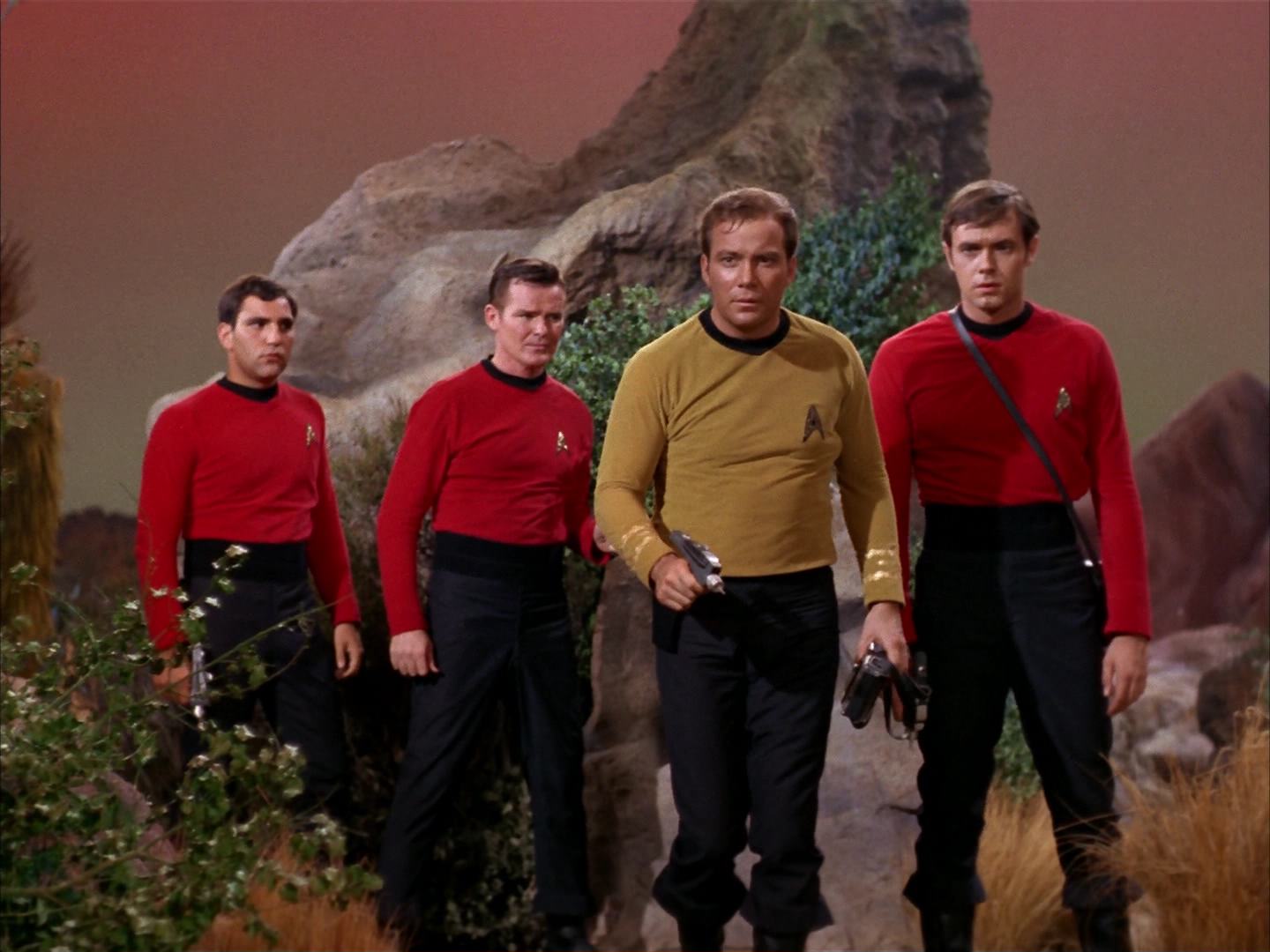 ariane179254_StarTrek_2x13_Obsession_0944.jpg