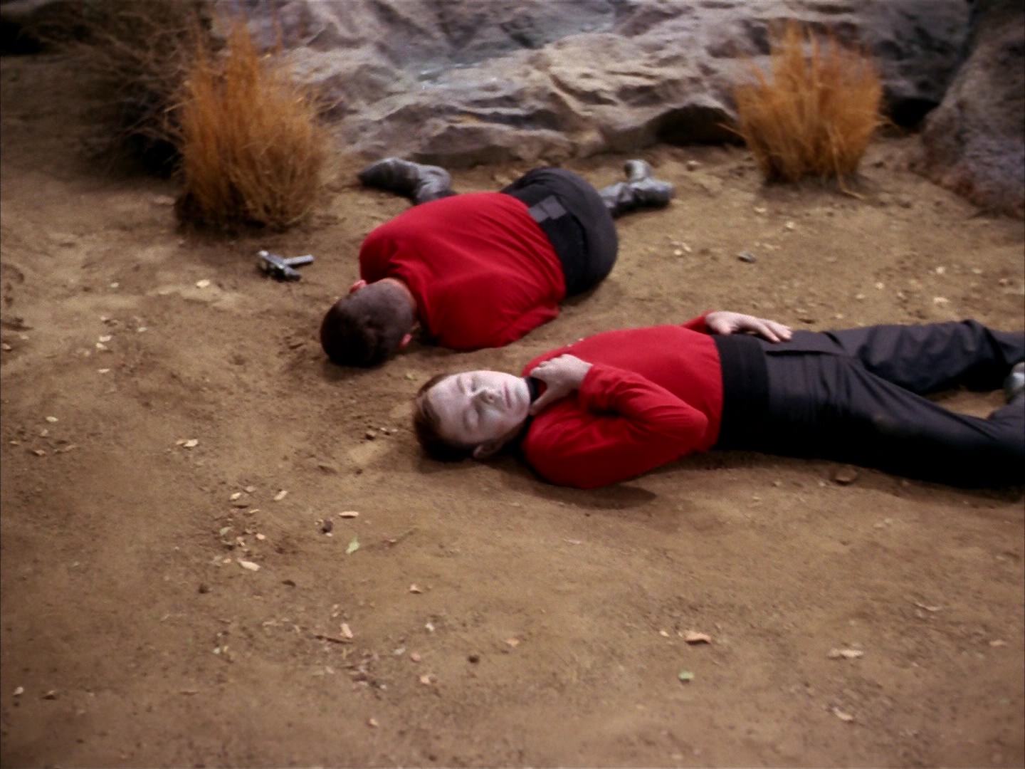 ariane179254_StarTrek_2x13_Obsession_0954.jpg